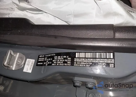 2018 Jeep Renegade Latitude 4X4 из США, поврежденный, VIN ZACCJBBB4JPH17324